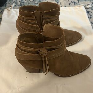 Dolce Vita brown booties
